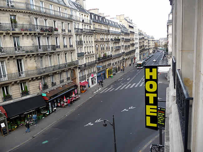 Esta imagem tem um texto alternativo em branco, o nome da imagem é HOTEL-PARIS.jpg