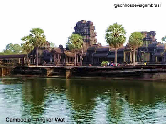 Esta imagem tem um texto alternativo em branco, o nome da imagem é Cambodia-Angkor-Wat-4-.jpg
