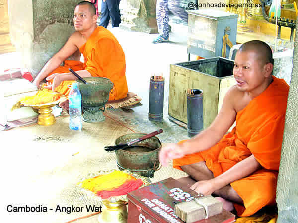 Esta imagem tem um texto alternativo em branco, o nome da imagem é Cambodia-Angkor-Wat-9-legenda.jpg